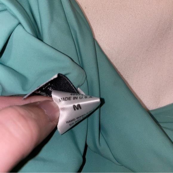 NOWT Dippin’ Daisy’s Seafoam Green Twist Back Bikini Top - Picture 4 of 5